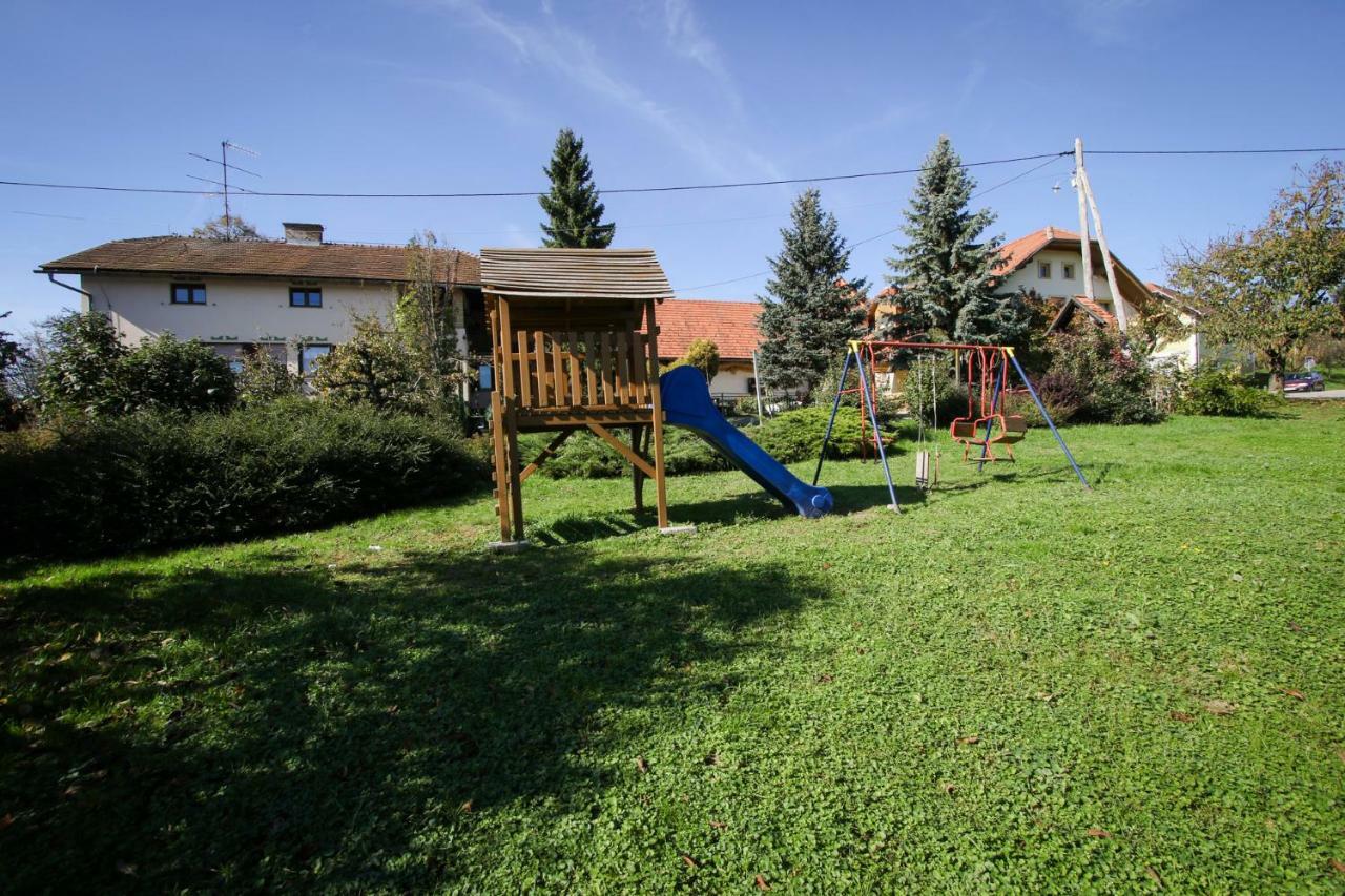 Moj Dom-Toplak Hotel Jursinci Luaran gambar